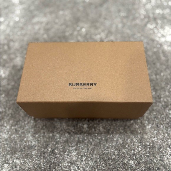 Burberry BE4291 Shield Sunglasses Black 3464/87 Unisex w/ Box & Case main image 8